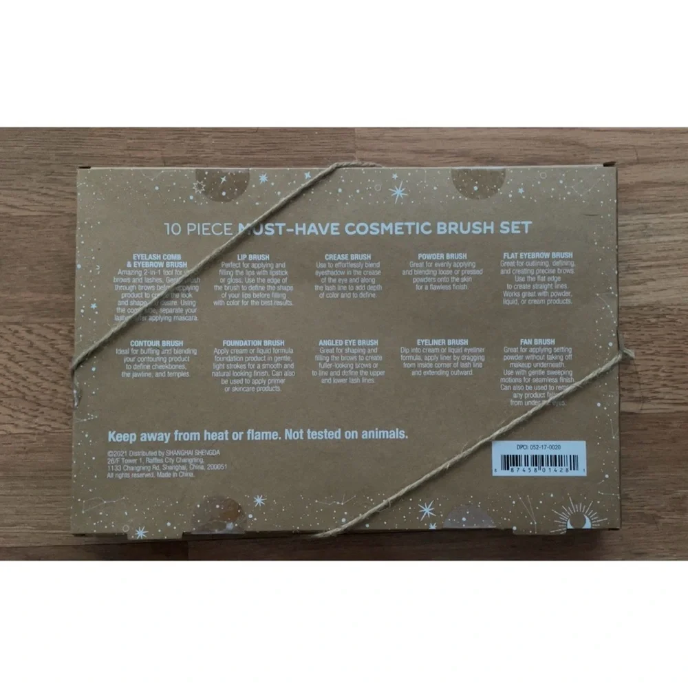 The Perfect 10 Cosmetic Brush Set. - Picture 2 of 2